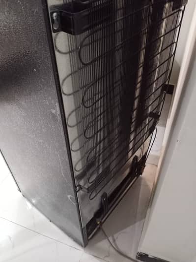 DAWLANCE mini room fridge 68 watt