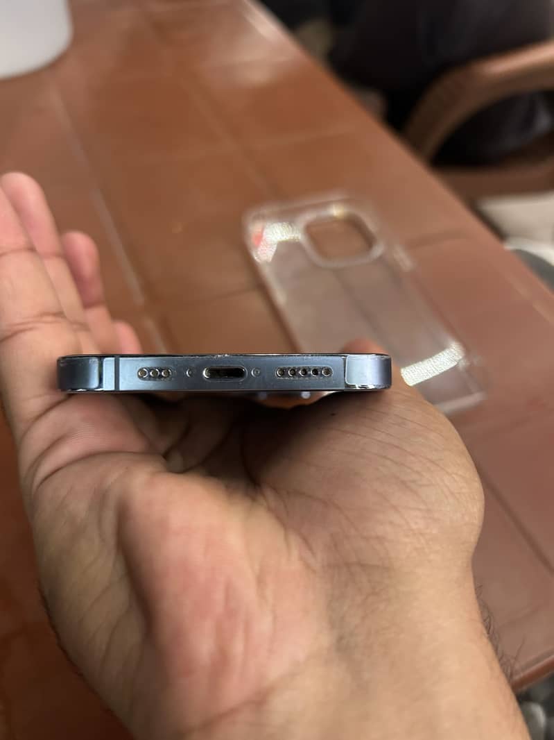Apple iPhone 13 Pro 1