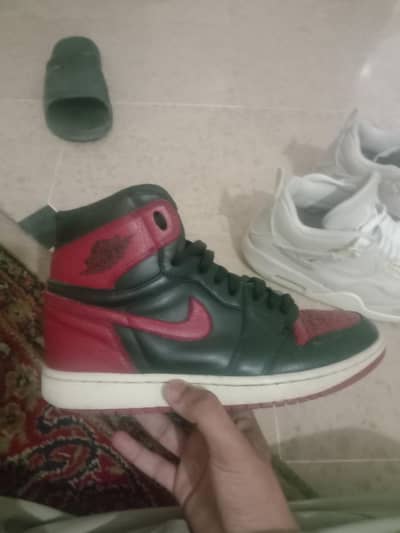 Jordan 1 bred branded shoes size 40 eu