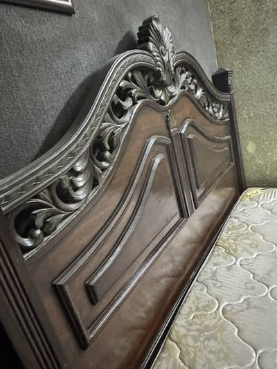 Bedset with dressing and two side dables with mattress