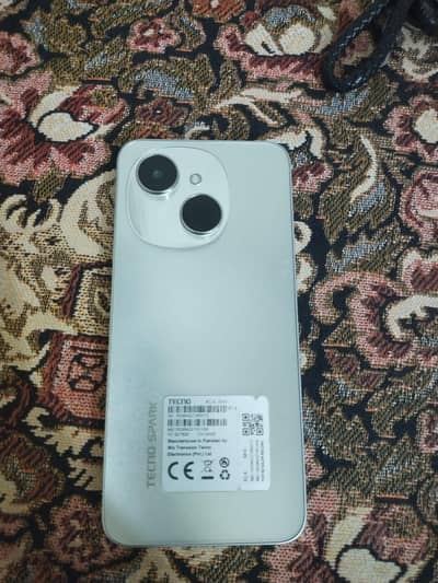 Tecno Spark Go 1 complete box