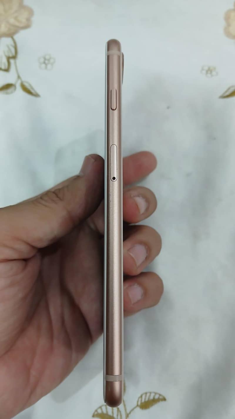 Apple iPhone 8 Plus 2