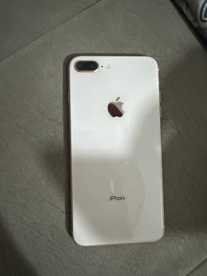 Apple iPhone 8 Plus 1
