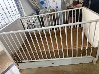 White Wooden Baby Crib/Coat with Storage Drawer + Mattress