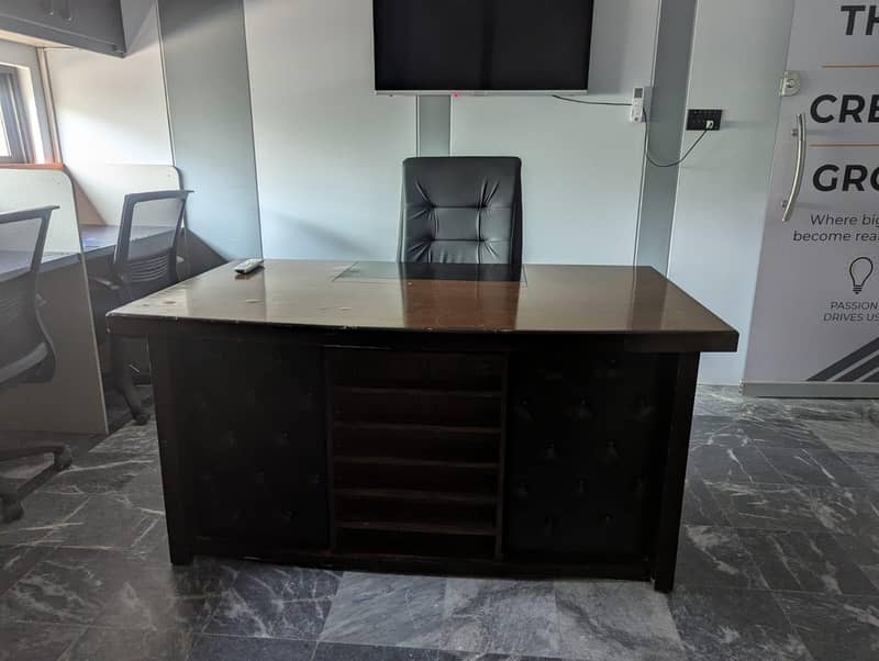Office Table 0
