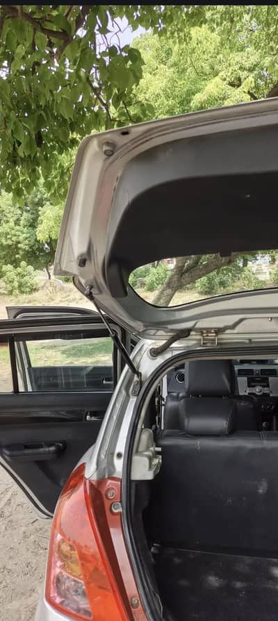 SUZUKI SWIFT DLX MIDLE 2013 very comfortable punjab number