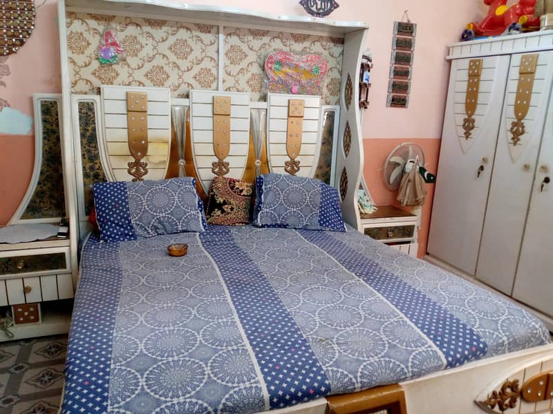 king bed 0