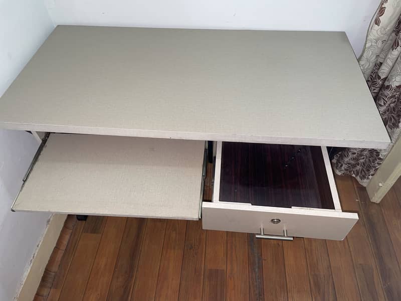 Office and Computer Table 1