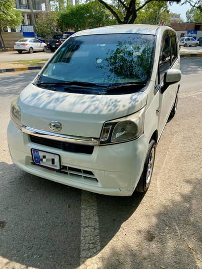 Daihatsu move just fender touching low mileage brand new tyres and Rim