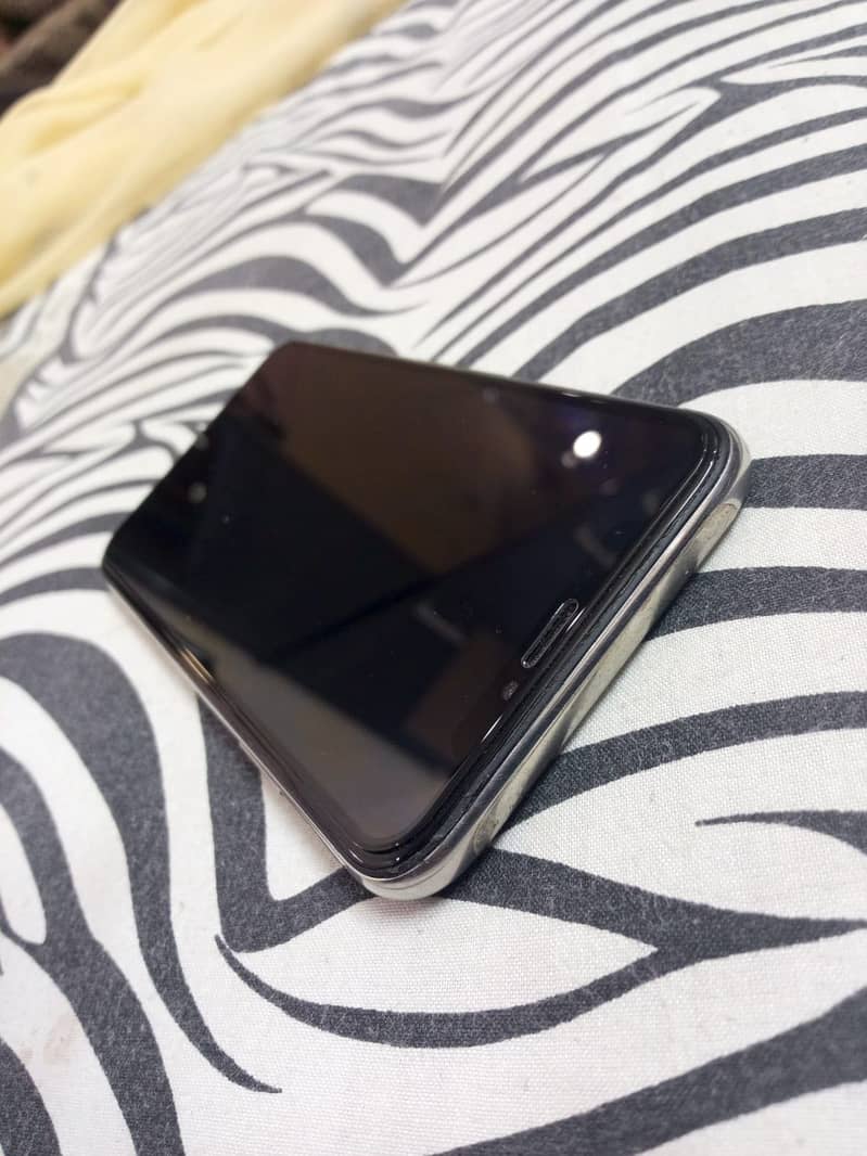 Apple iPhone X 0