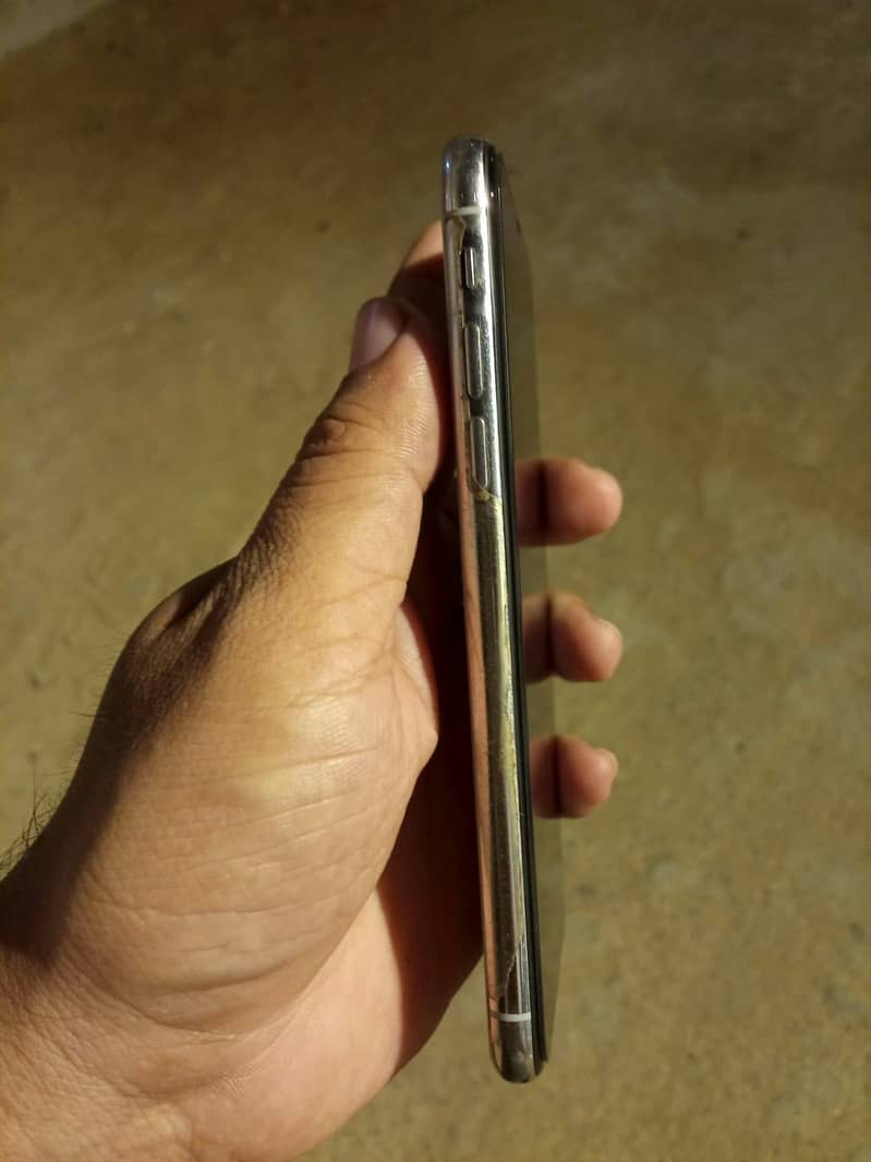 Apple iPhone X 6