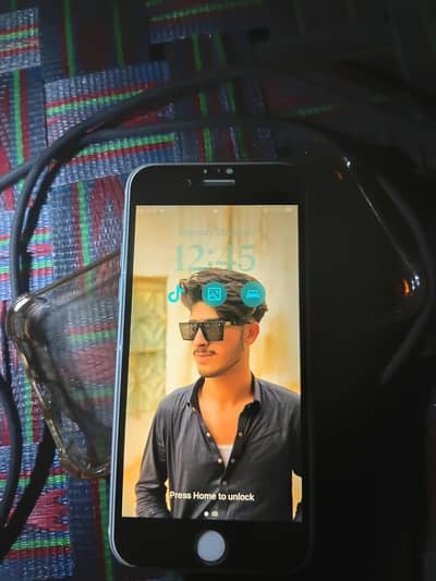 Apple iPhone 8