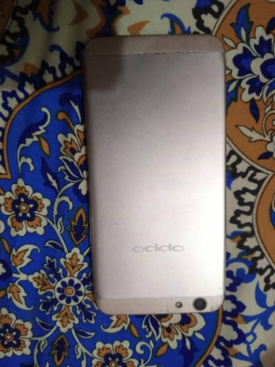 OPPO F1s