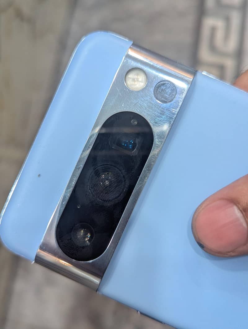Google Pixel 8 Pro 2