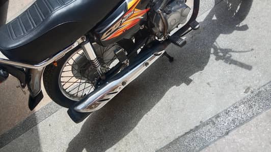 Honda cg125 black 2021 totally janiuain condition