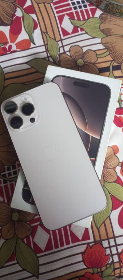 Apple iPhone 16 Pro Max