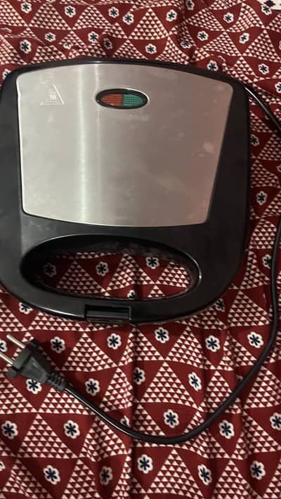 Sandwich Maker Like New