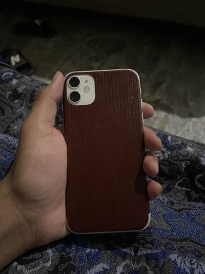 Apple iPhone 11 128 gb white pta approved