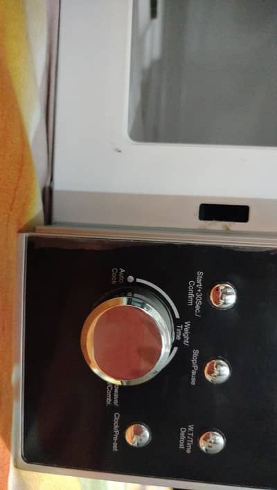 Dawlance Microwave Oven DW-131 HP – Brand New (Unused)