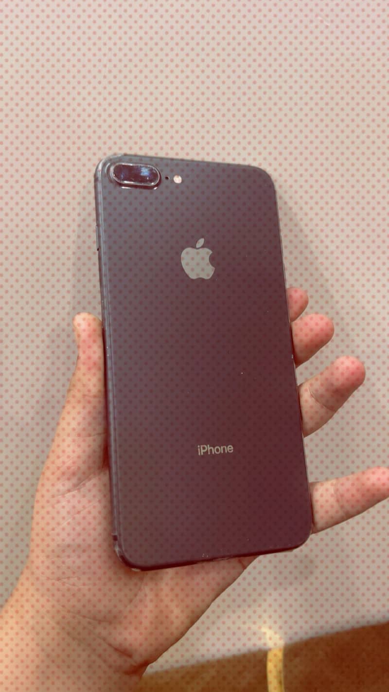 Apple iPhone 8 Plus 0