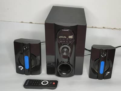 Aqua branded woofers built-in Bluetooth