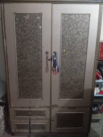 deco paint havi armari for sale