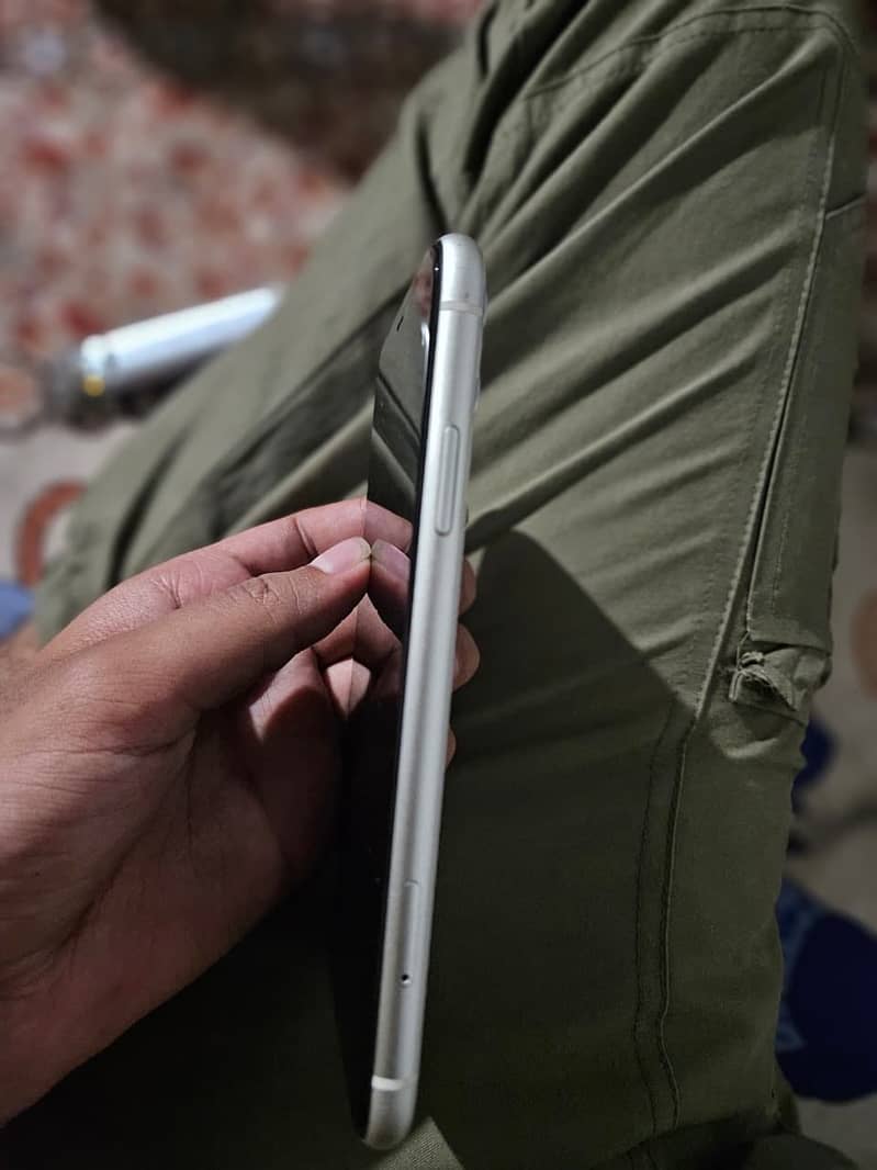 Apple iPhone 11 1