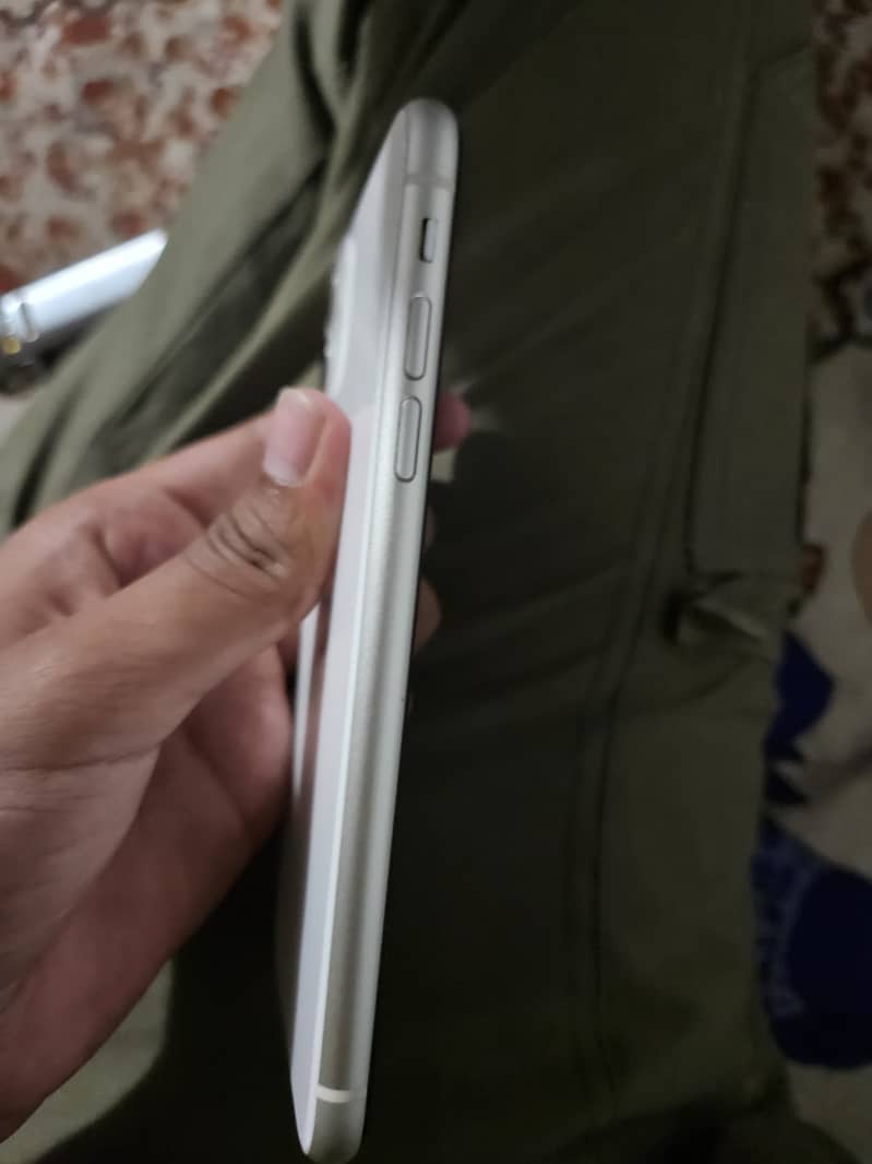Apple iPhone 11 2
