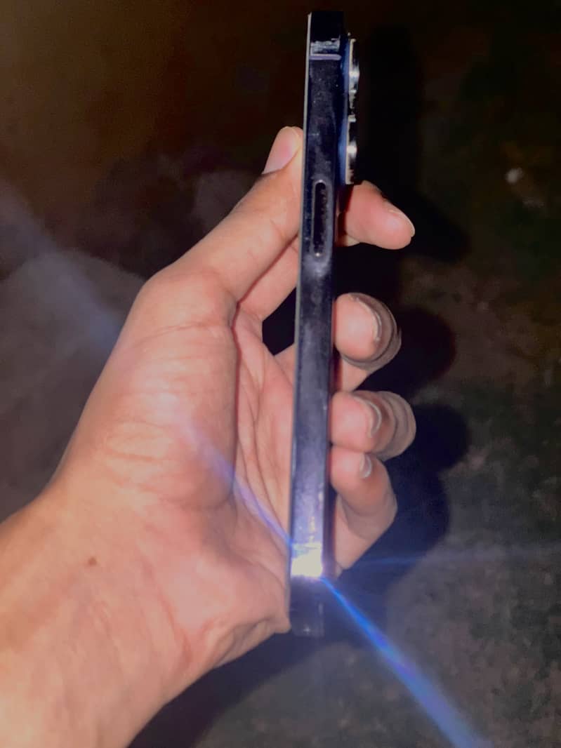 Apple iPhone 14 Pro 1