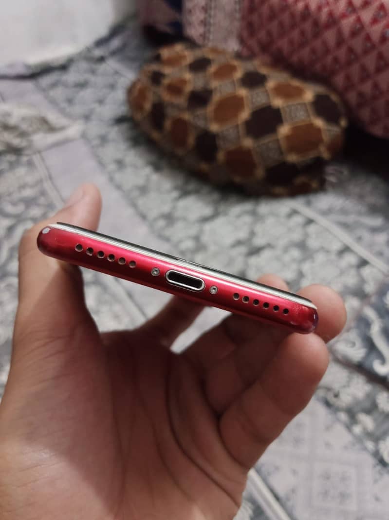Apple iPhone 7 1
