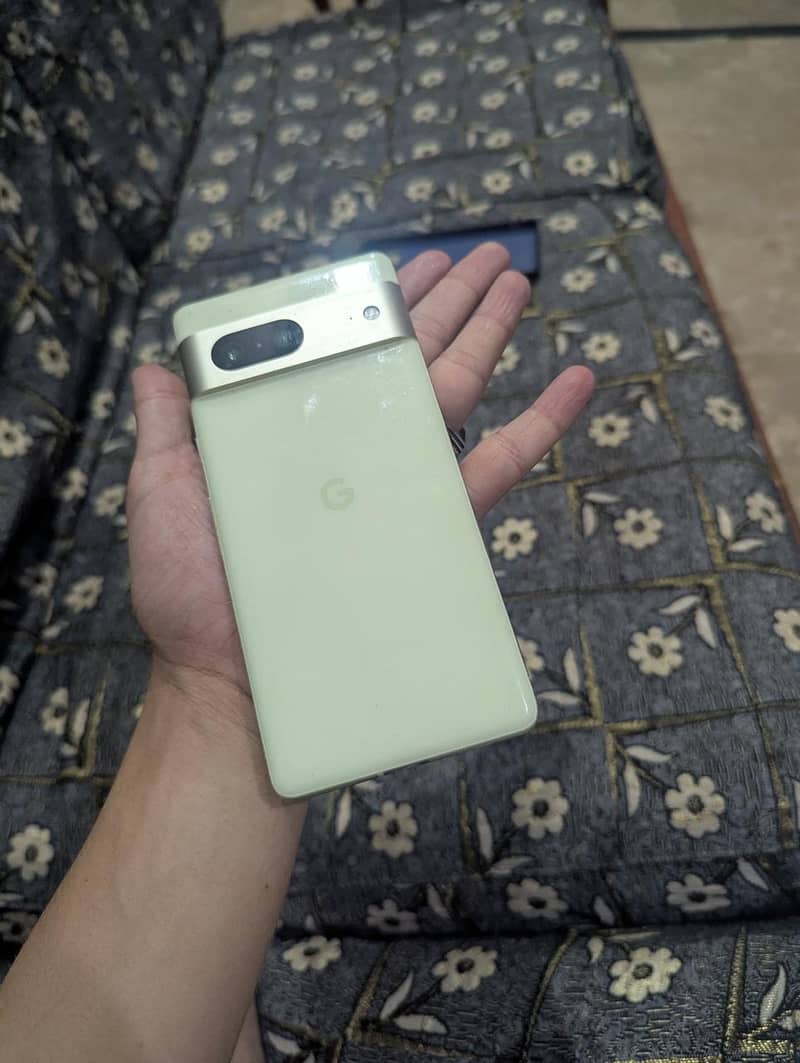 Google Pixel 7 3