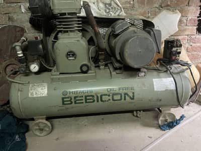 Air comperassor v good condition 200 pou