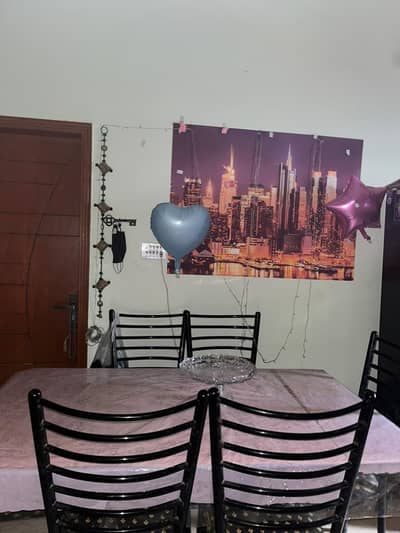want to sell my six seater dining table