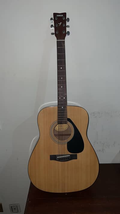 Guitar for sale Yamaha f310 Brand new 10/10
