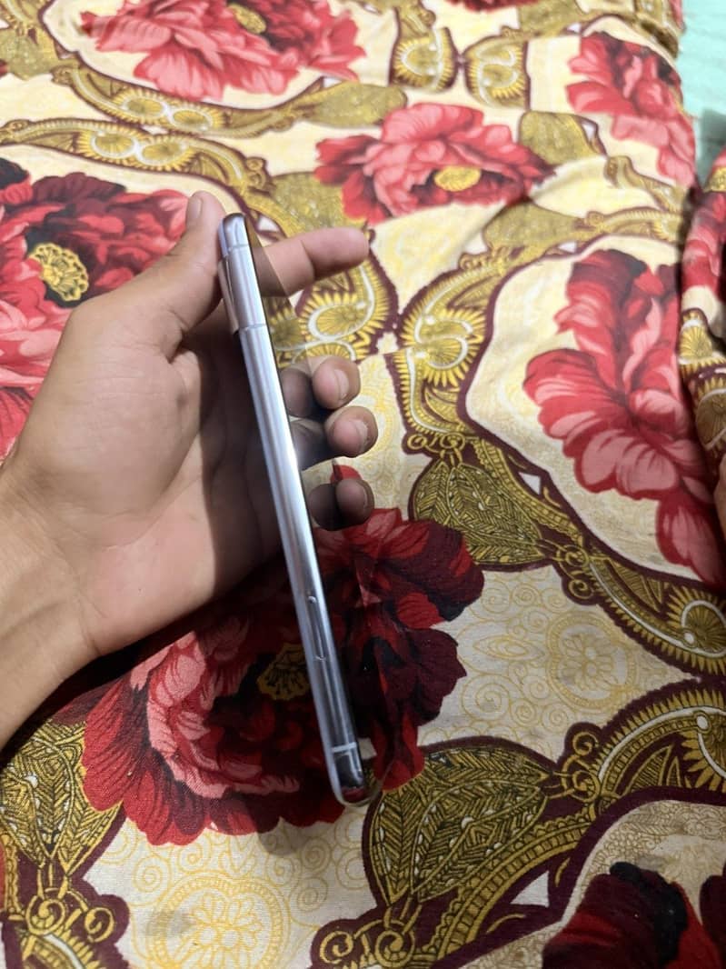 Google Pixel 8 Pro 1