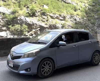 Toyota vitz 2011