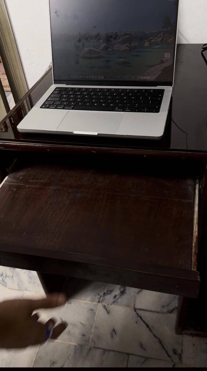 Computer Table 2