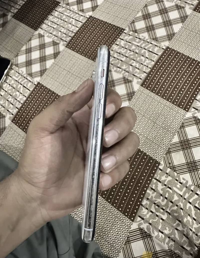 iPhone X 3