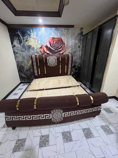king size bed for sale in good condition