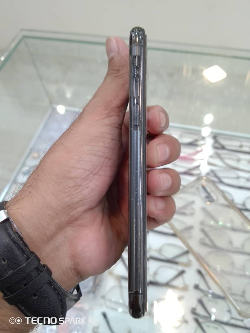 iPhone X 5