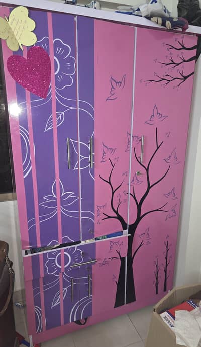 girls cabinet