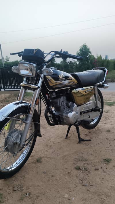 Honda 125 Gold edition salf start (2024 model December). 2026 ragister