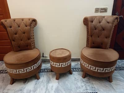 Sofa chairs with coffe table