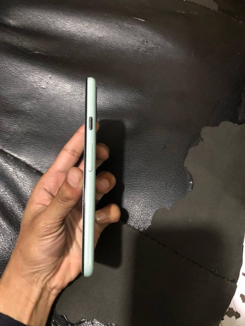 Google Pixel 5 4