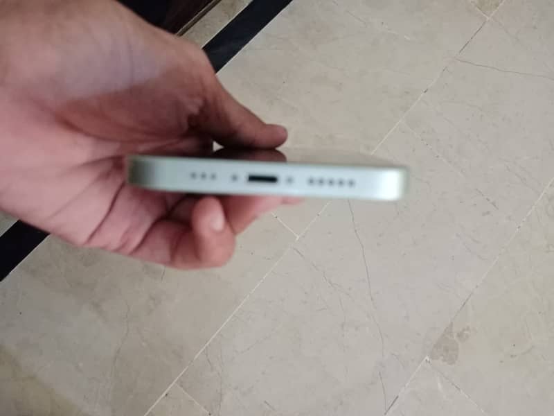 iPhone 12 5