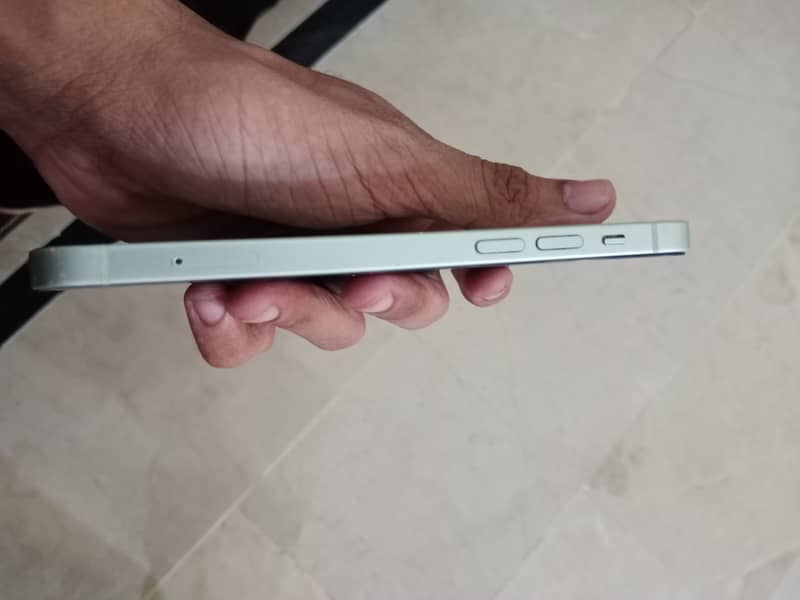 iPhone 12 3
