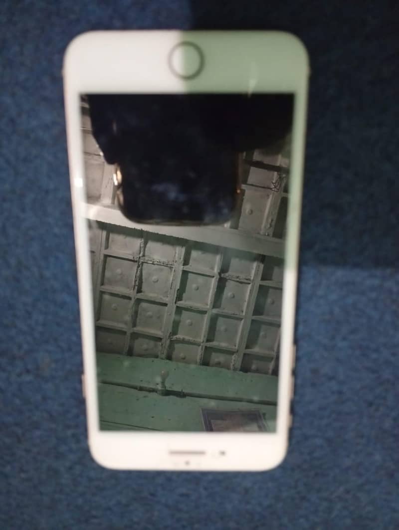 Apple iPhone 8 Plus 2