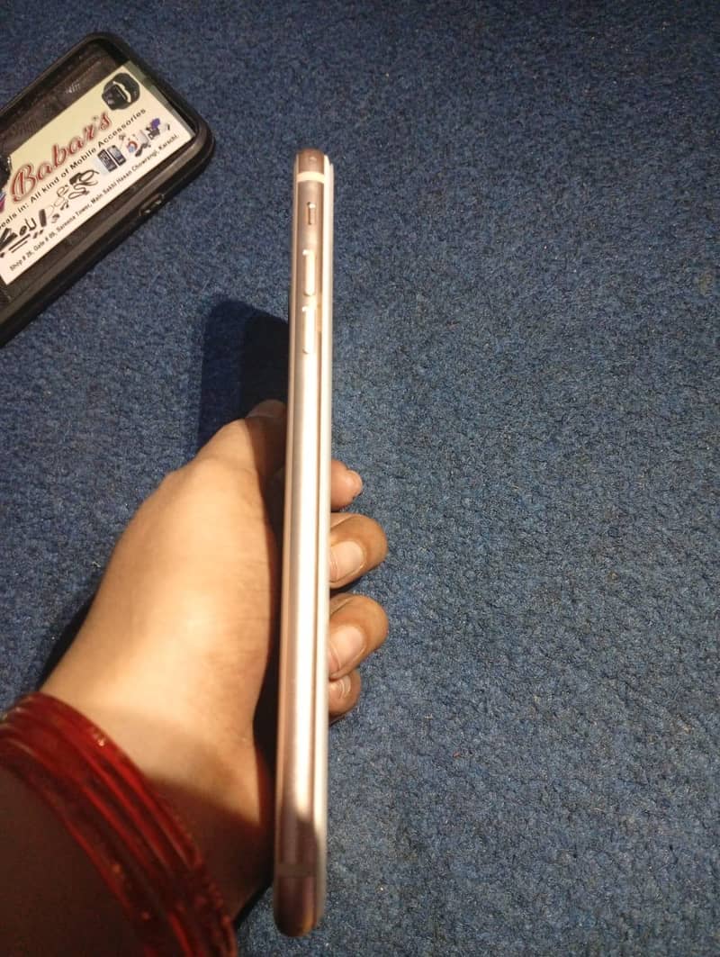 Apple iPhone 8 Plus 3