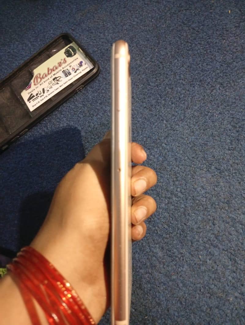 Apple iPhone 8 Plus 4