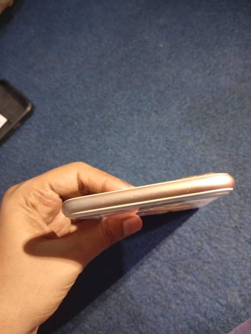 Apple iPhone 8 Plus 6